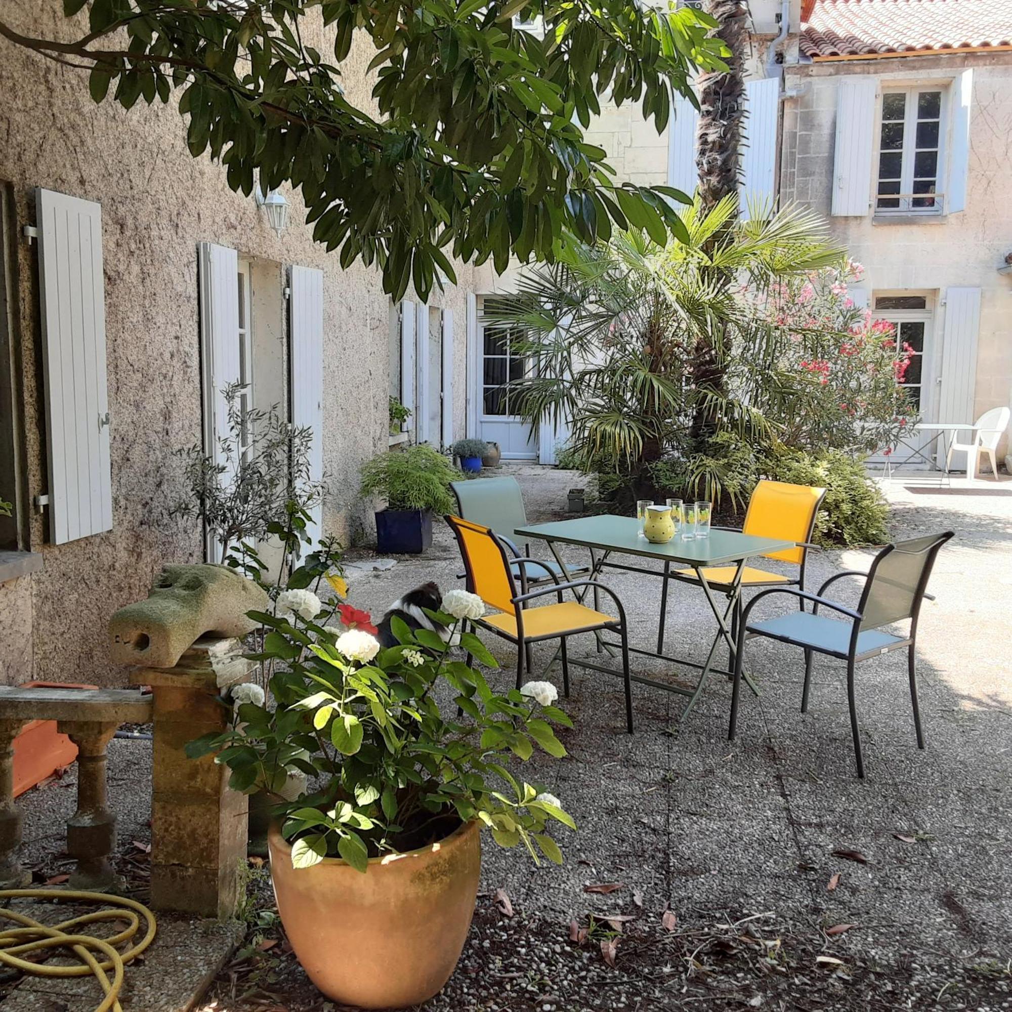 Annexe Du Pont De La Charente *